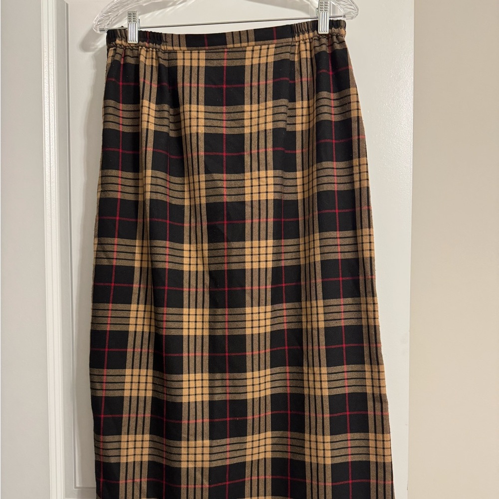 Requirements Black and Tan Plaid Skirt Size 12 - Picture 2 of 3